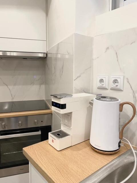 Seaside Comfy Apartment/ Palaio Faliro Athens Ngoại thất bức ảnh