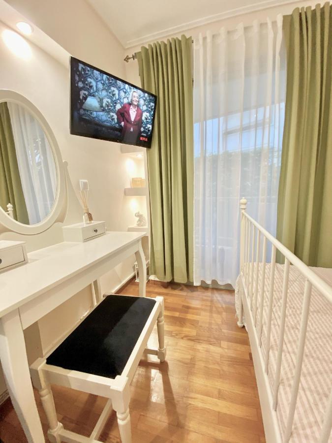 Seaside Comfy Apartment/ Palaio Faliro Athens Ngoại thất bức ảnh