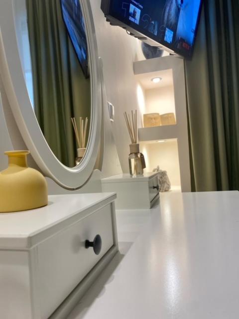 Seaside Comfy Apartment/ Palaio Faliro Athens Ngoại thất bức ảnh
